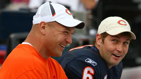 Urlacher: Still playing if Bears were candid?