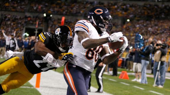 Bears' Melton out for season with torn ACL