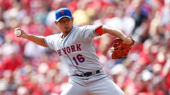 Dice-K helps Mets win 2 of 3 vs. sliding Reds