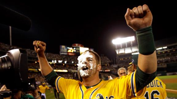 Vogt, A's walk off, tie up series with Tigers
