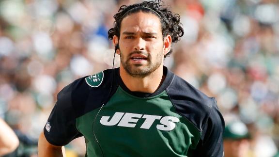Jets QB Sanchez has season-ending surgery
