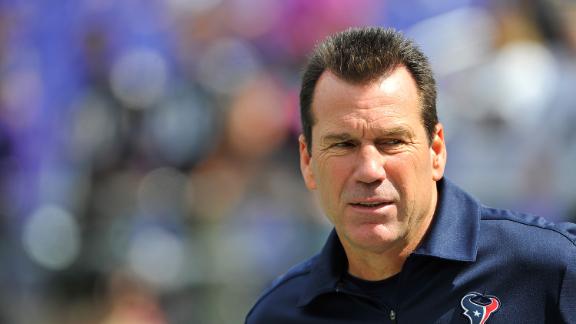 Texans' Kubiak collapses, taken to hospital