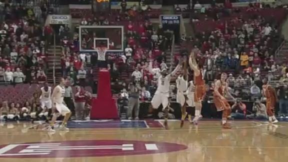 Horns Win OT Thriller at Temple, 81-80