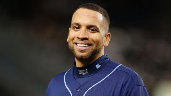 Sources: Loney agrees to deal with Rays