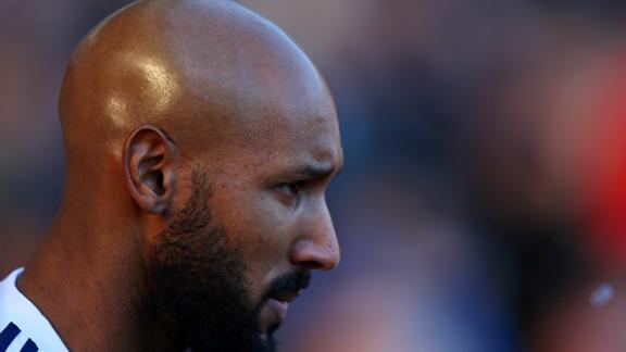 Spurs' Parker sorry for controversial photo