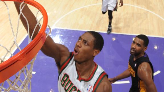 Bucks hand Lakers 6th straight loss