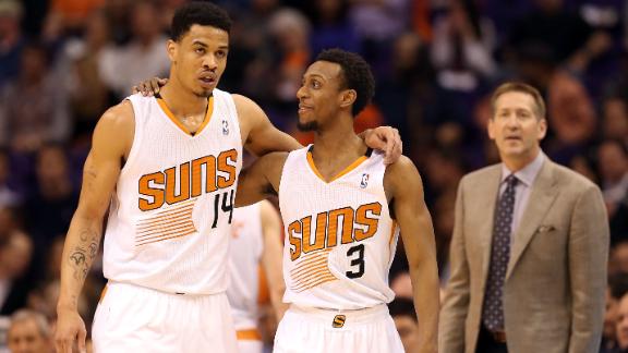 Lakers hold meeting after ejection of Young