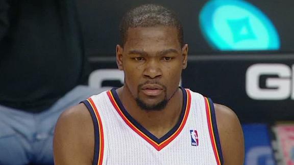 Durant back with triple-double, Thunder roll