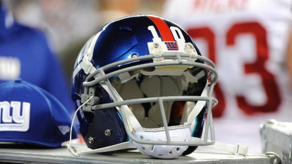 Eli, Giants named in suit over memorabilia