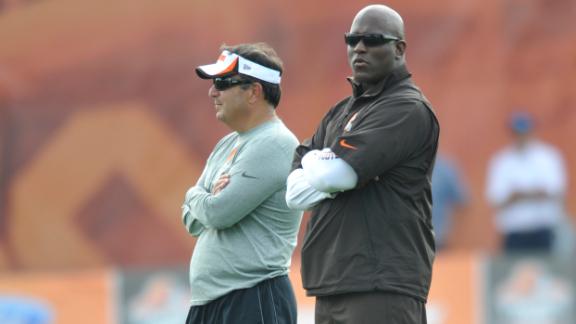 Browns overhaul front office, name Farmer GM