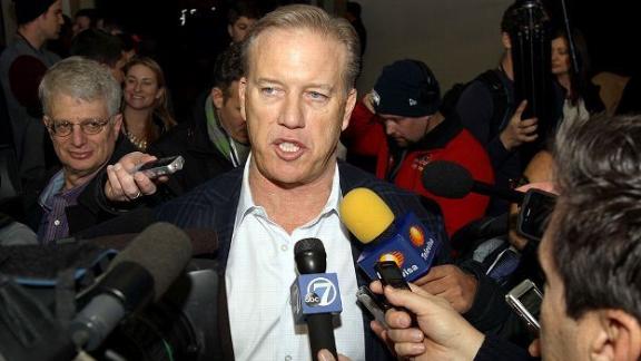 Broncos extend Elway's deal, add GM to title