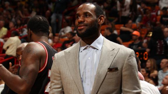 LeBron practices, hopes to play vs. Knicks