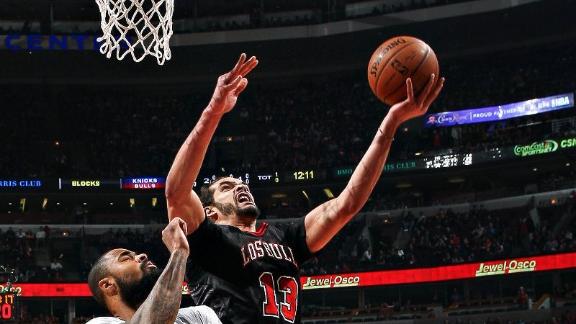 Noah leads Bulls to easy win against Knicks