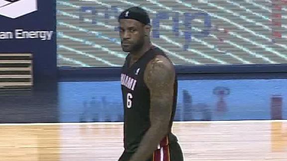Brow bests LeBron as Davis' 30 lift Pelicans