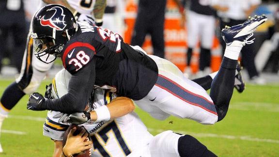Source: Manning takes cut to stay in Houston