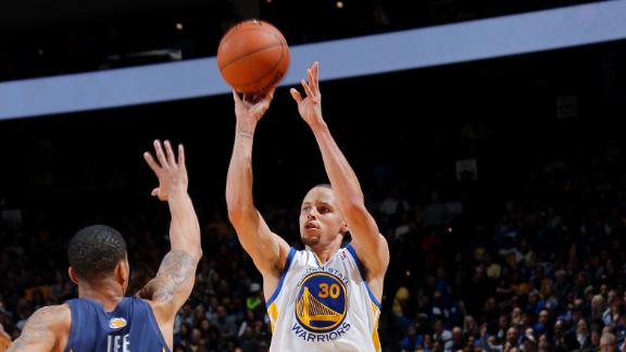 Curry's 33, late 3-pointer key Warriors' rally