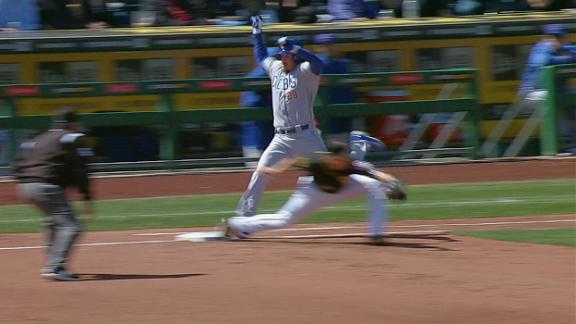 Cubs' Renteria first to challenge via replay