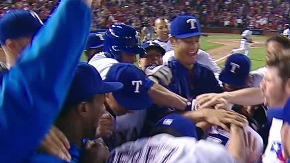 Walk caps Texas' 2nd straight rally in 9th