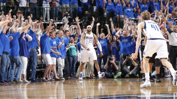 Carter's 3 lifts Mavs over Spurs at buzzer