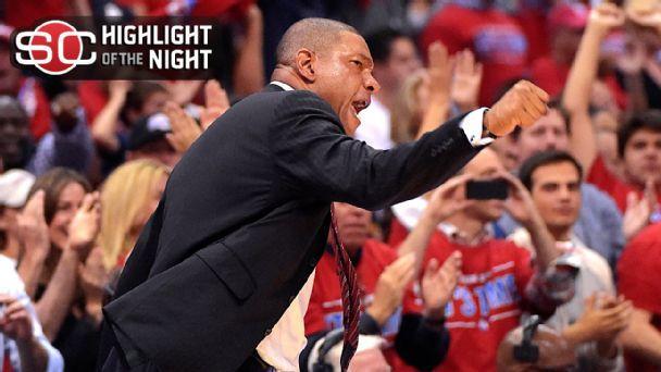 Strauss: Warriors go down shooting