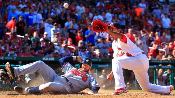 Braves spoil Garcia's return with rally in 9th