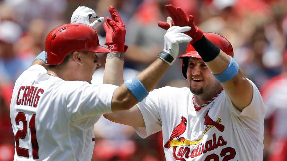 Adams homers in 3rd straight as Cards win