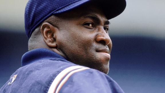 Hall of Famer, Padres legend Gwynn dies