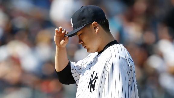 O's hand Tanaka 2nd loss in win over Yanks