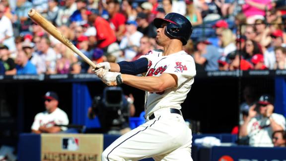 Braves batter D-backs for ninth straight win