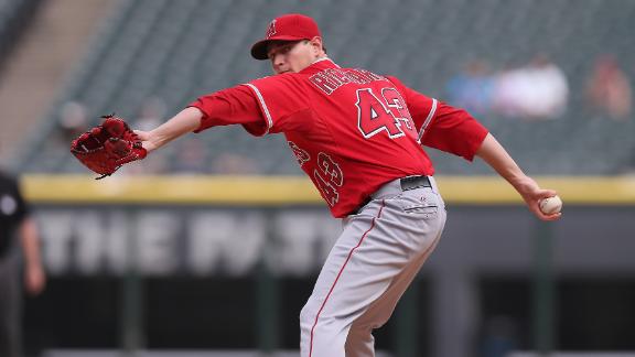 Richards K's 11; Angels' home streak at 10