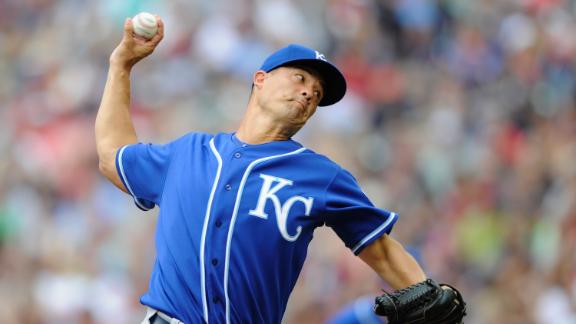 Surging Royals roll to extend AL Central lead