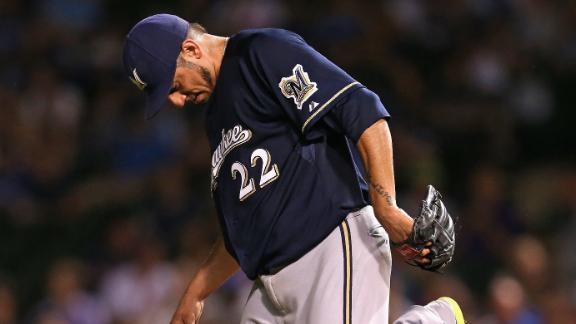 Soler stays hot as Cubs extend Brewers' skid