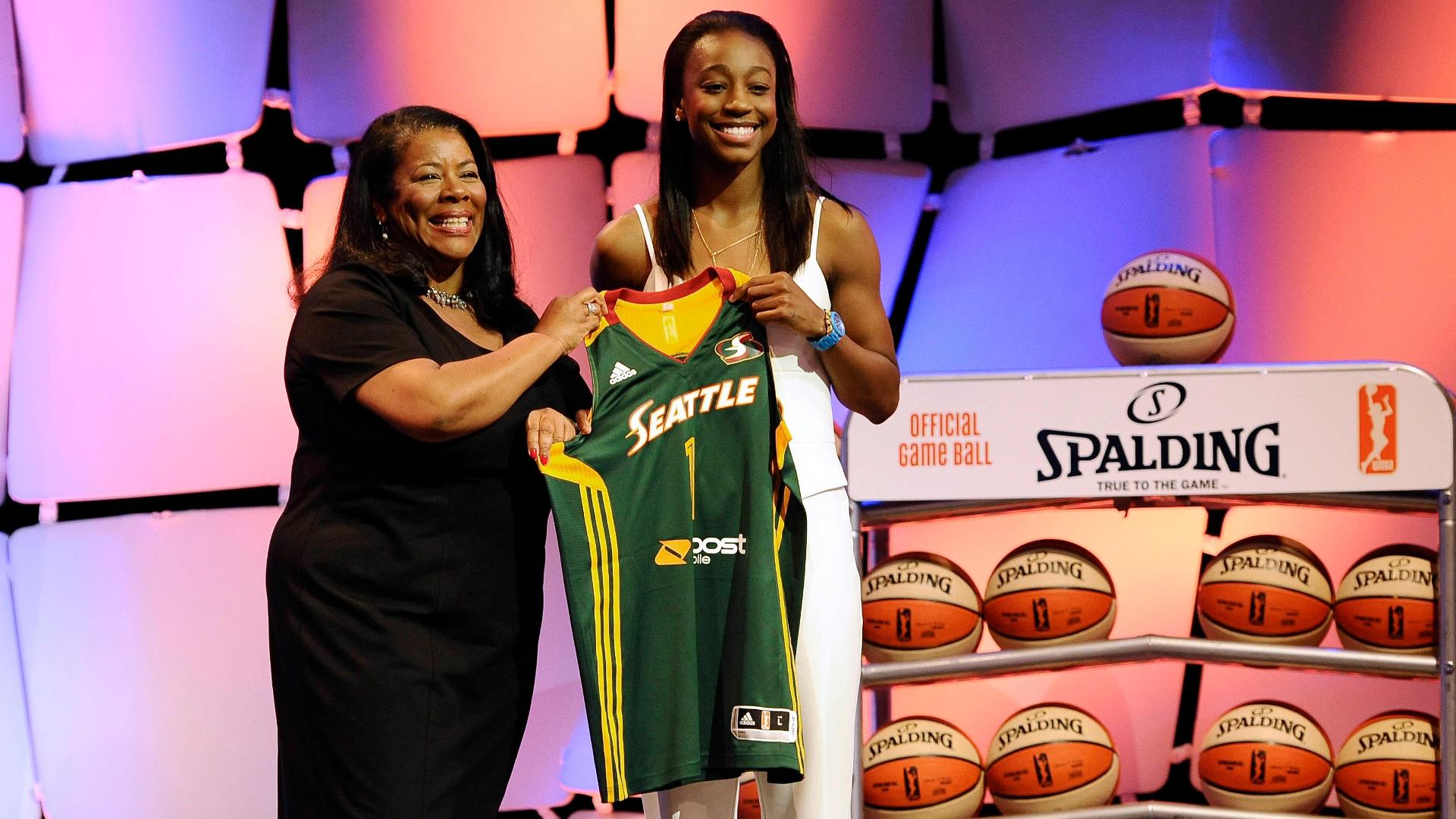 Underclassmen Jewell Loyd, Amanda Zahui B. go 1-2 in draft - ABC7