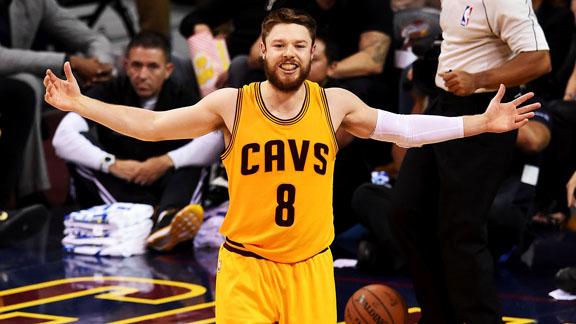 Dellavedova se queda en Cleveland