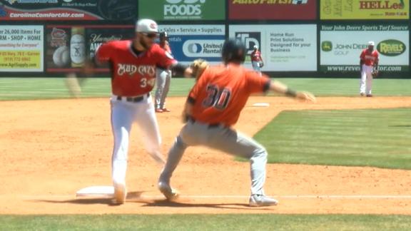 Mudcats pull off hidden-ball trick to perfection