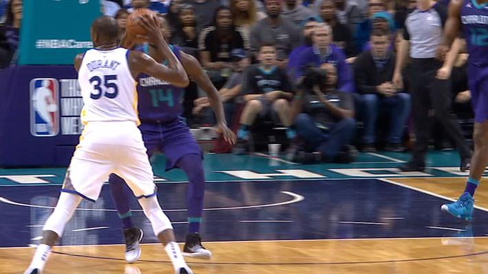Steph Curry leaves game against Pelicans with sprained right ankle; X-rays negative Steph Curry leaves game against Pelicans with sprained right ankle; X-rays negative