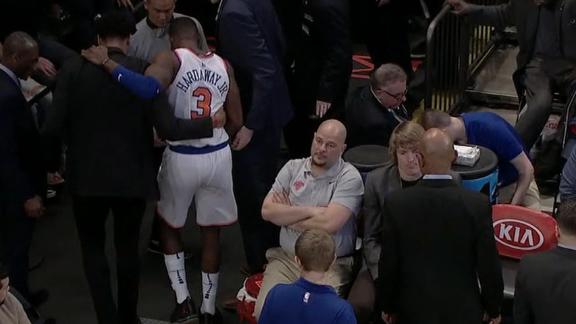 Knicks center Porzingis tears ACL