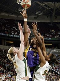 Lisa Leslie and Lauren Jackson