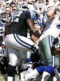 nfl_ap_haynesworth_195.jpg