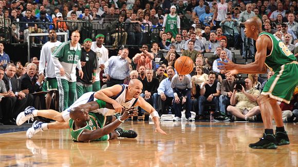 Celtics complete rare sweep of Pacers