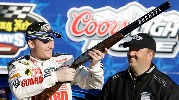 jeff gordon phoenix police. Jeff Gordon is outside the