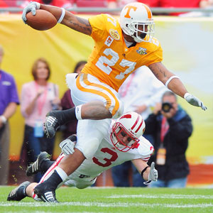 SEC Lowdown: Tennessee's Foster runs toward history - College Football -  ESPN