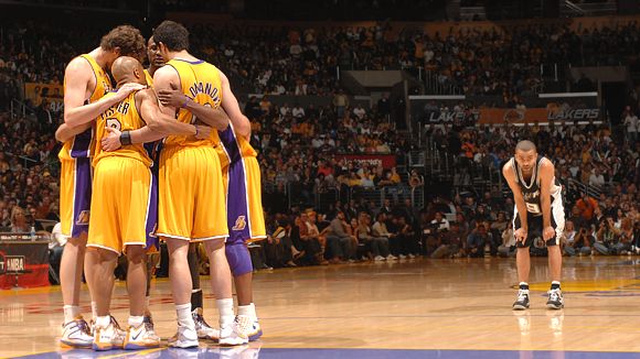 Lakers v Spurs