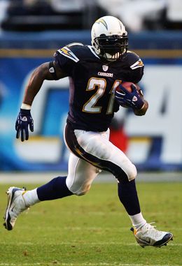 Hall of Fame welcomes 'best pure running back' in LaDainian Tomlinson -  ESPN - San Diego Chargers Blog- ESPN