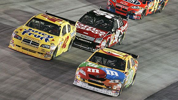 Kyle Busch and Carl Edwards