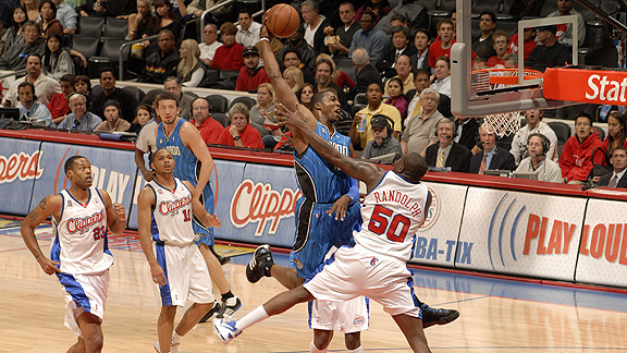 Shaquille O'Neal of the Eastern Conference All-Stars attempts a layup  News Photo - Getty Images