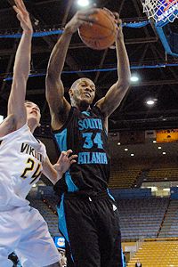 Derrick Favors