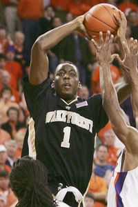 Al-Farouq Aminu