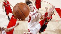 Luis Scola
