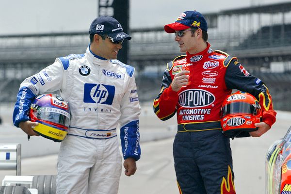 jeff gordon car 2009. Jeff Gordon and Juan Pablo